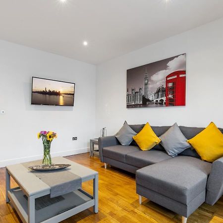 エンフィールドTwo Bed Flat In Bush Hill Parkアパートメント エクステリア 写真